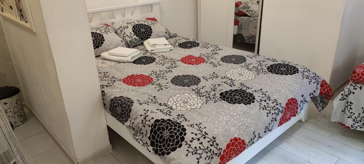 Studio Apartman Kocka 贝尔格莱德 外观 照片