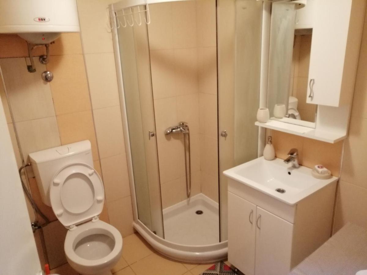 Studio Apartman Kocka 贝尔格莱德 外观 照片